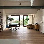 Penthouse In A Family House شقة