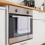 1 Bedroom W Kitchen And Bathroom In Trendy St Gilles Apartamento