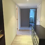 Апартаменты With 2 Bedrooms - Sleeps 6 Брюссель