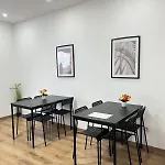 Spacious For 6 Near Center Of