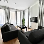 Lovely With Balcony By Grand Place For 4 Apartment *