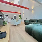 Duplex Design & Elegant Au Coeur De *