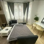 Modern In Molenbeek-saint-jean / 77 M² / Parking Apartment