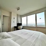 Suite Penthouse Brussels Skyline Penthouse Suite 220 M2 Of Refined Elegance Suite 3*