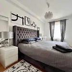 Apartmán Family Cosy For Up To 9 Guests Near Midi Station