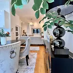 Apartmán Family Cosy For Up To 9 Guests Near Midi Station Brusel
