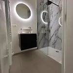 Elegant Renovated 2 Bedrooms Close To Transport Apartmán Brusel