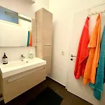 6 Min To Manneken Pis 3 Min To The Grand-place & Sleeps 6 *