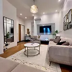 Family Cosy For Up To 9 Guests Near Midi Station *