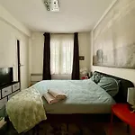 Elegant Close To The European Parliament * Brusel