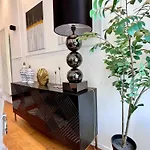 Family Cosy For Up To 9 Guests Near Midi Station Apartmán *