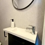 Cosy And Modern 1bed Near Gare Du Midi Dox Bruselas