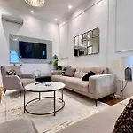 Family Cosy For Up To 9 Guests Near Midi Station * Brusel