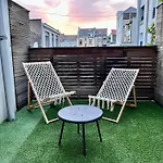 Apartmán Family Cosy For Up To 9 Guests Near Midi Station *