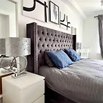 Family Cosy For Up To 9 Guests Near Midi Station Apartmán Brusel