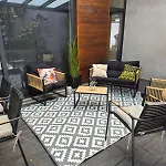 Kweni House *