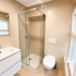 Centerstay شقة