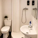 Centerstay شقة