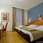 Hotel Numa Royal Galleries 4*