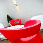 Hotel Theater 2*