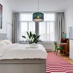 Newton Boutique Residences - Eu Area 4*