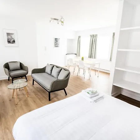 Flats Apartman 4*