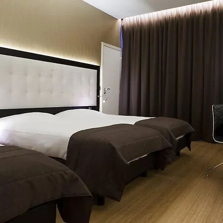 Craves Hotel