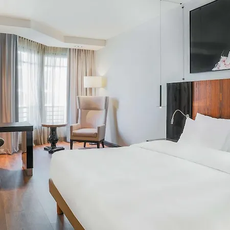 Radisson Collection Grand Place Hotel 5*