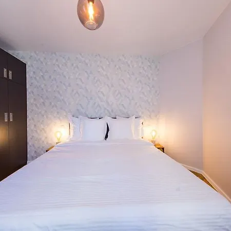Aparthotel Urban Eu 2*