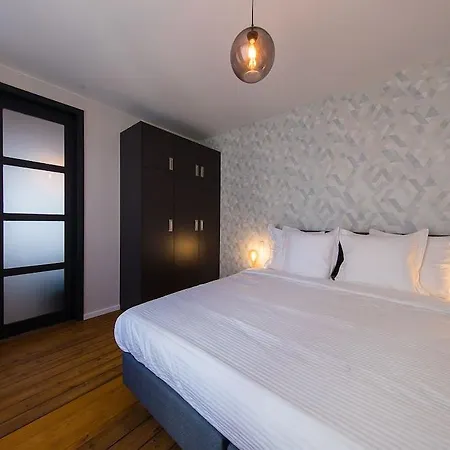 Aparthotel Urban Eu 2*