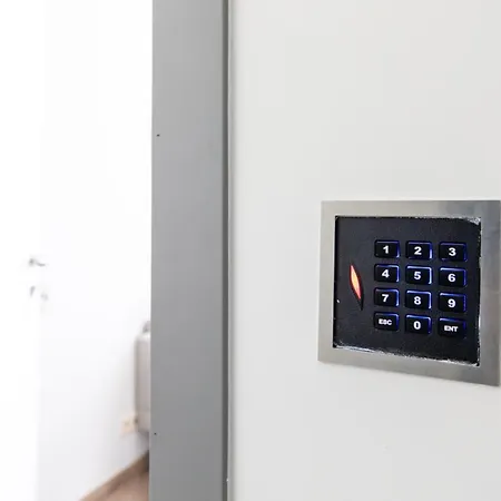 Urban Suites Schuman 2 Apart Otel