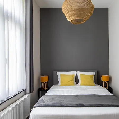 Urban Suites Schuman 2 3*