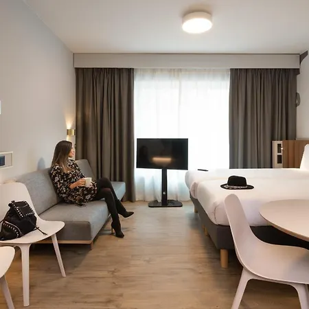Adagio Access Delta 3*