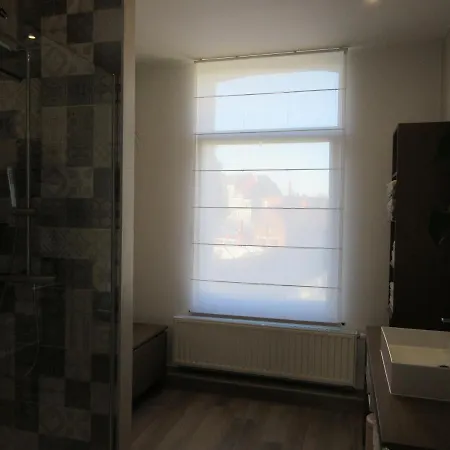 Les Iris Bed & Breakfast *