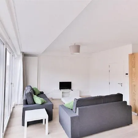 Aparthotel B-aparthotels Louise 3*