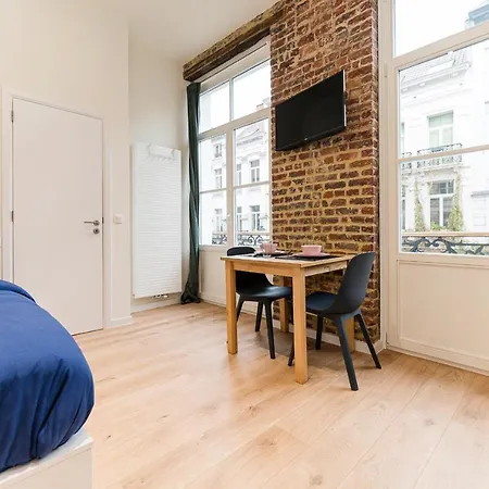Cosy Red-brick Studio *