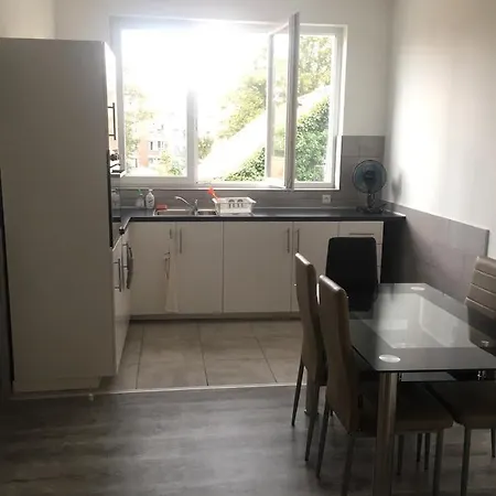 Dreamland Eu, * Brussels