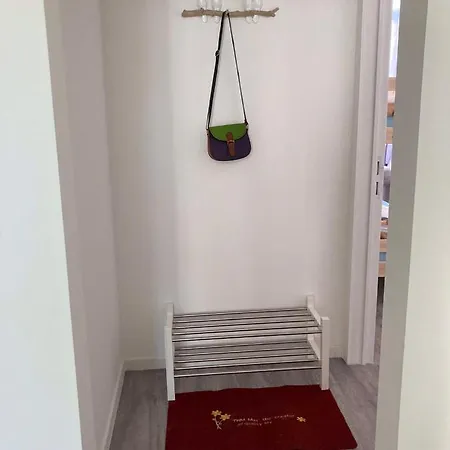 Dreamland Eu, Apartament