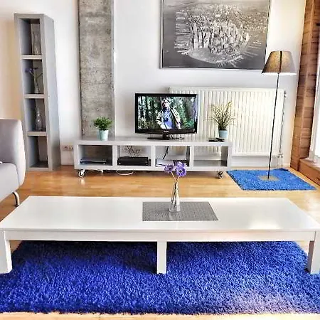 Lond Apartment