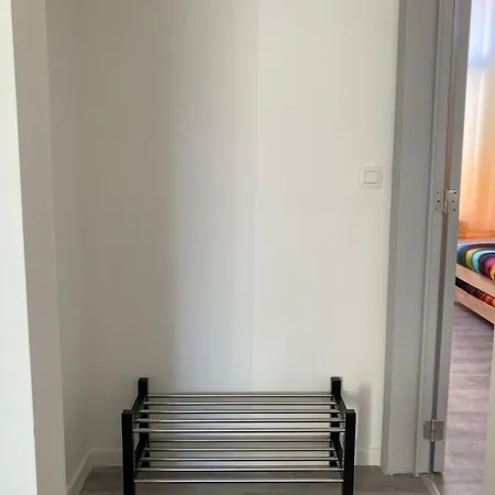 Dreamland Eu, Apartamento Bruxelas
