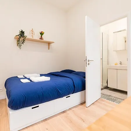 Cosy Red-brick Studio