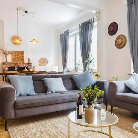 Eu Luxury Apartman *