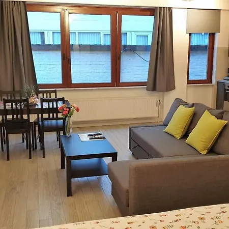 Chez Esmara Et Philippe Апартаменты Брюссель