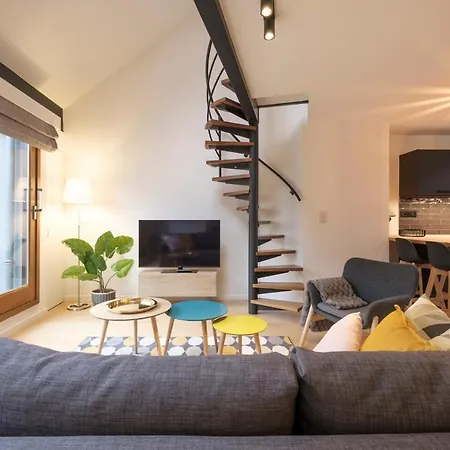 Functional Housings 2 Steps From Grand Place Brussels