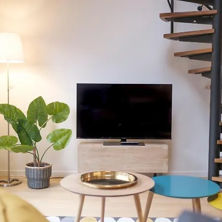 Апартаменты Functional Housings 2 Steps From Grand Place