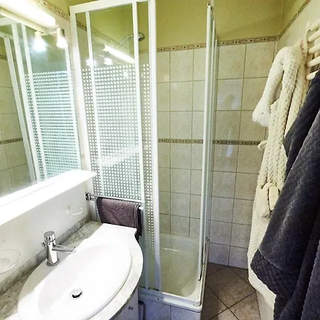 Au Plein Centre De La