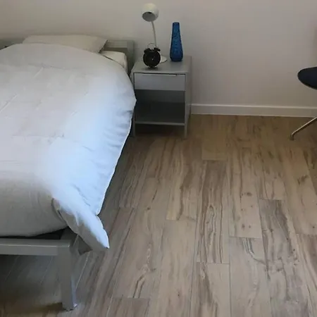 公寓 Heathrow Airport Flat 布鲁塞尔