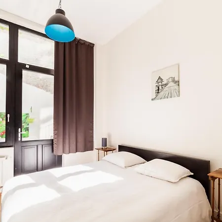 Jean Robie Apartment *