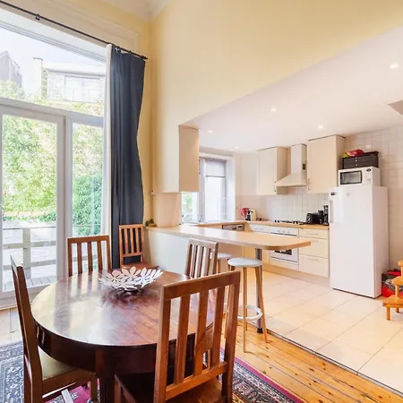 Felix Delhasse Apartman *