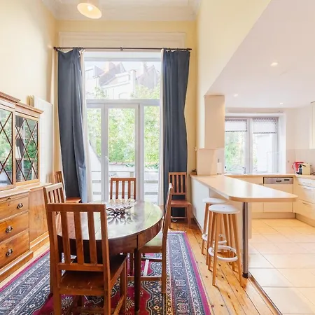 Felix Delhasse Apartment